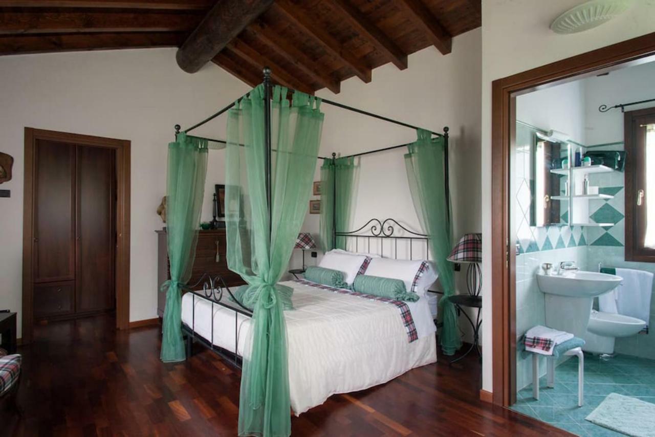 Casa Vacanze Il Noce Sovere Екстер'єр фото