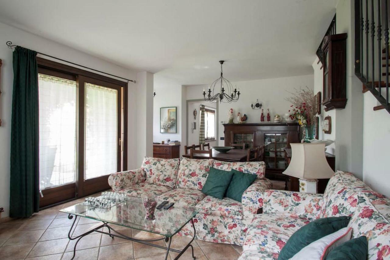 Casa Vacanze Il Noce Sovere Екстер'єр фото